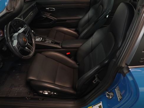 Used 2018 Porsche 911 Targa 4 GTS image 70