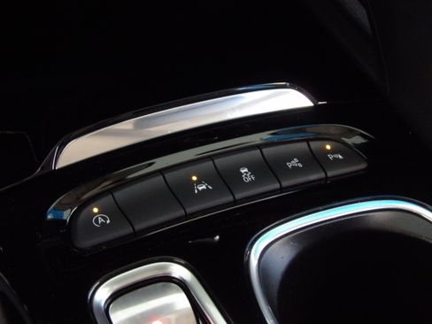 Used 2023 Buick Envision FWD Avenir image 33
