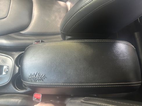 Used 2018 Jeep Cherokee FWD Limited image 20
