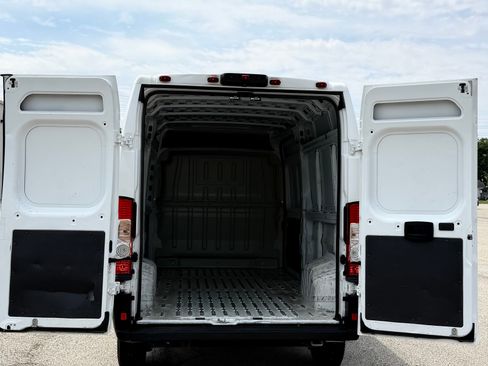 Used 2023 RAM ProMaster 2500 159 High Roof FWD image 9