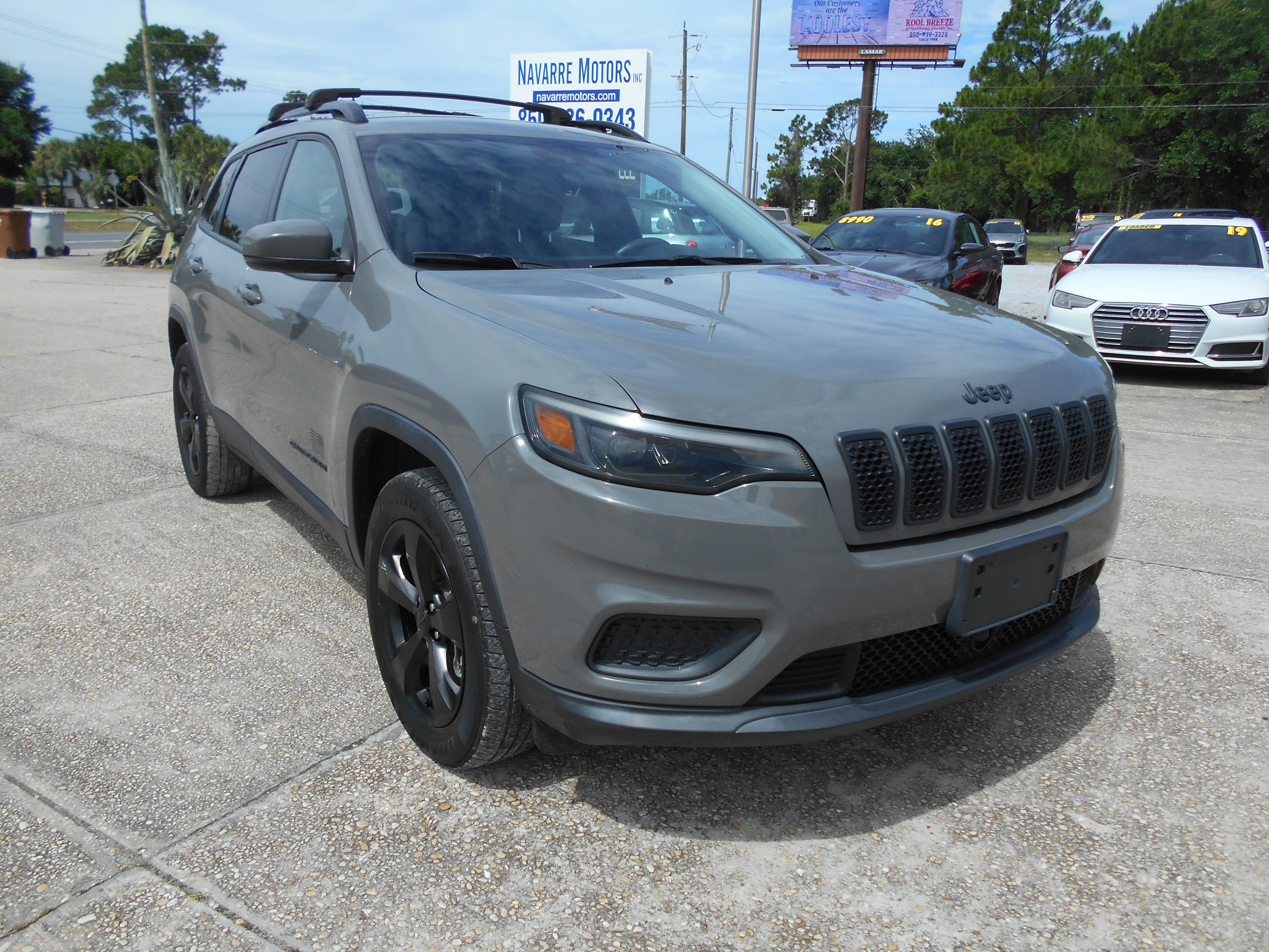 Used 2021 Jeep Cherokee 4WD Latitude image 3