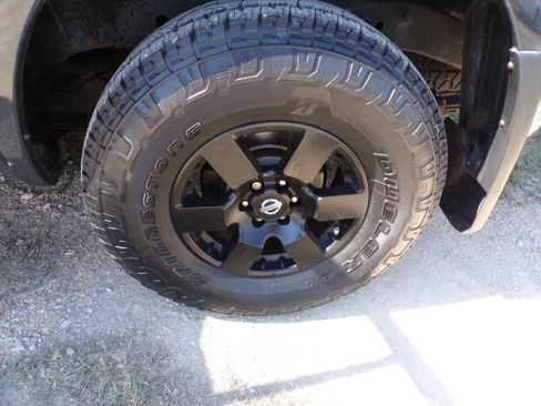 Used 2013 Nissan Frontier PRO-4X image 8