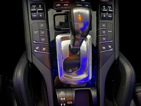 Used 2016 Porsche Cayenne image 10