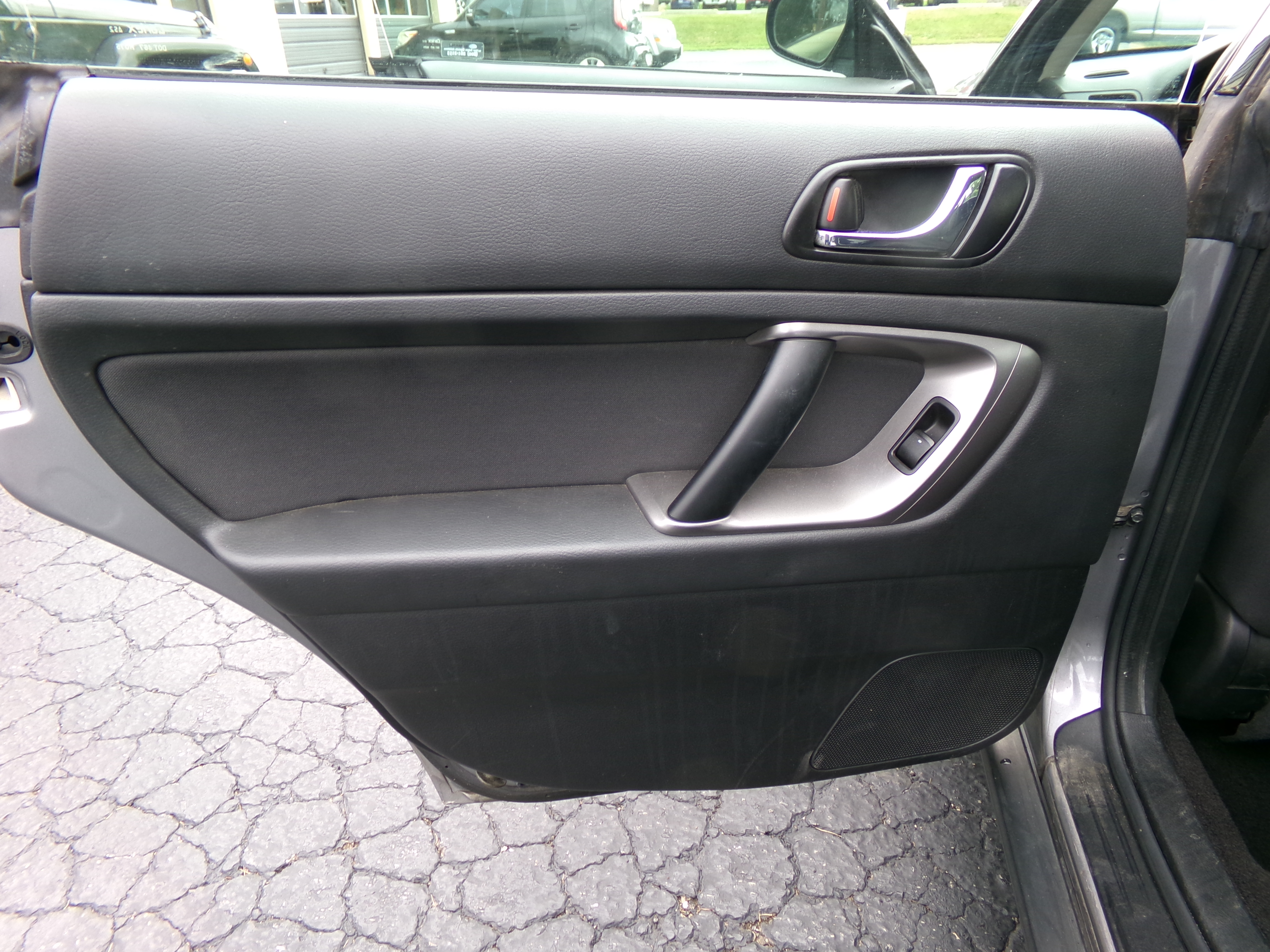 Used 2008 Subaru Outback 2.5i Wagon AWD/4WD image 15