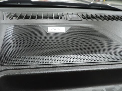 Used 2023 Chevrolet Colorado Z71 image 32