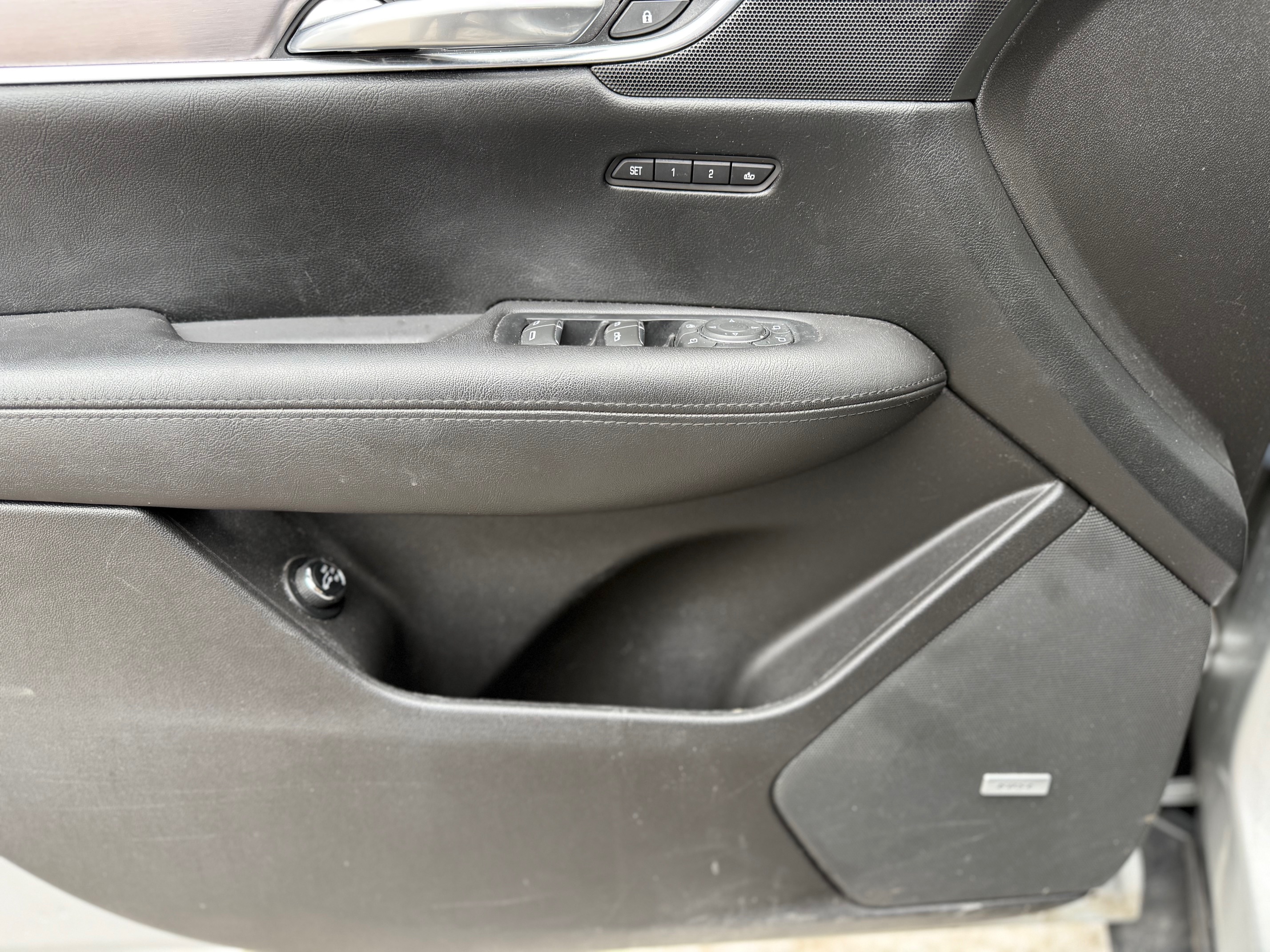 Used 2018 Cadillac XT5 Luxury FWD image 15