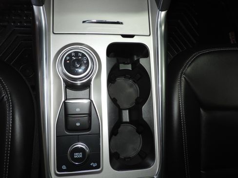 Used 2023 Ford Explorer 4WD XLT image 39