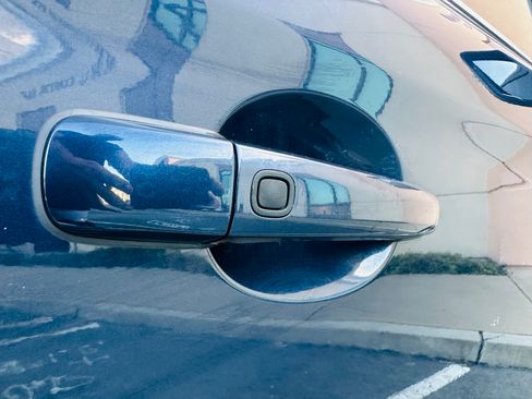 Used 2015 Volvo XC60 T5 Platinum image 26