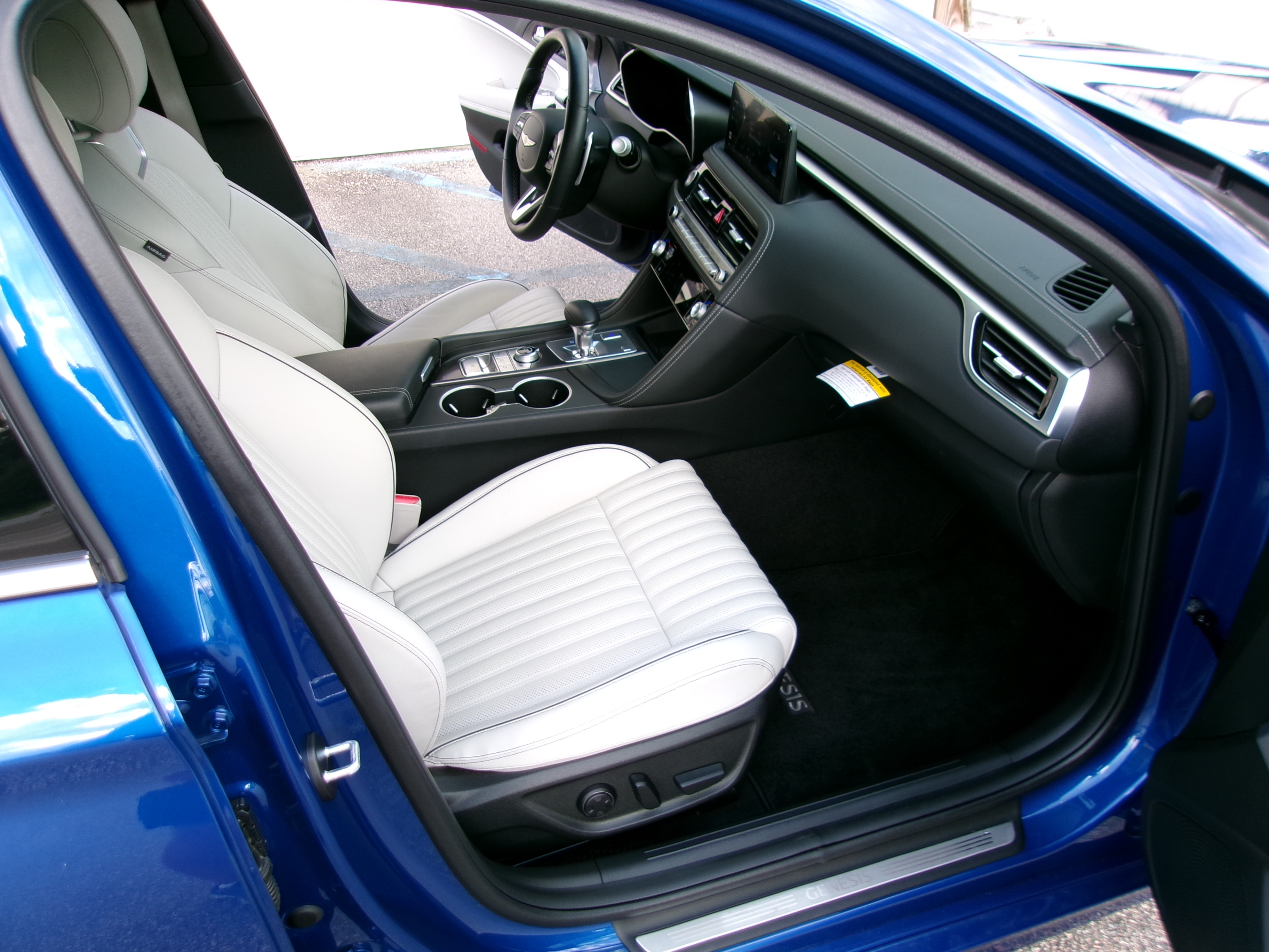 Used 2024 Genesis G70 2.5T Prestige RWD image 16