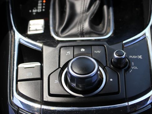 Used 2018 MAZDA CX-9 FWD Touring image 24