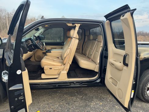 Used 2010 GMC Sierra 1500 SLE image 10