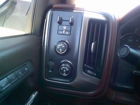 Used 2016 Chevrolet Silverado 1500 High Country AWD/4WD image 20