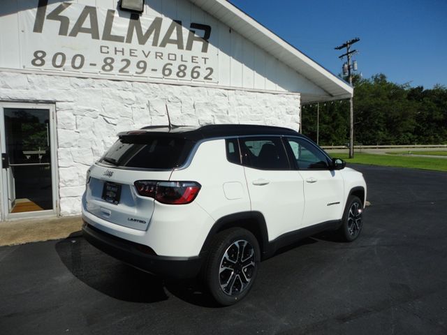 Used 2023 Jeep Compass 4WD Limited image 5