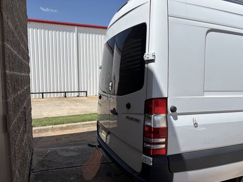 Used 2013 Freightliner Sprinter 2500 image 5