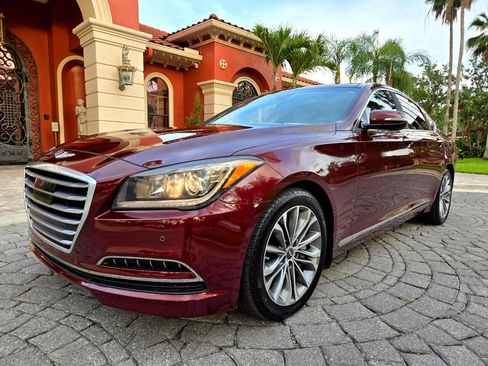 Used 2015 Hyundai Genesis 3.8 image 4