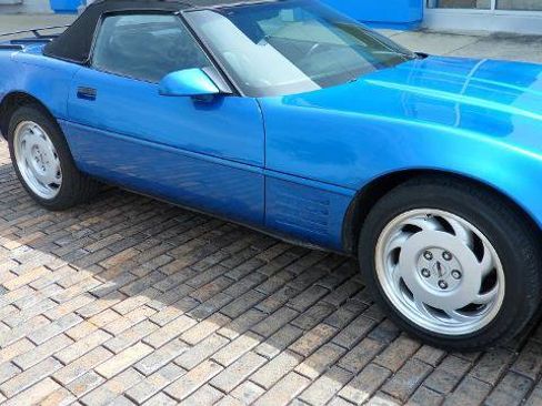 Used 1991 Chevrolet Corvette Convertible image 3