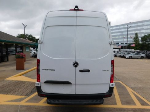 Used 2021 Mercedes-Benz Sprinter 2500 170 Cargo image 6