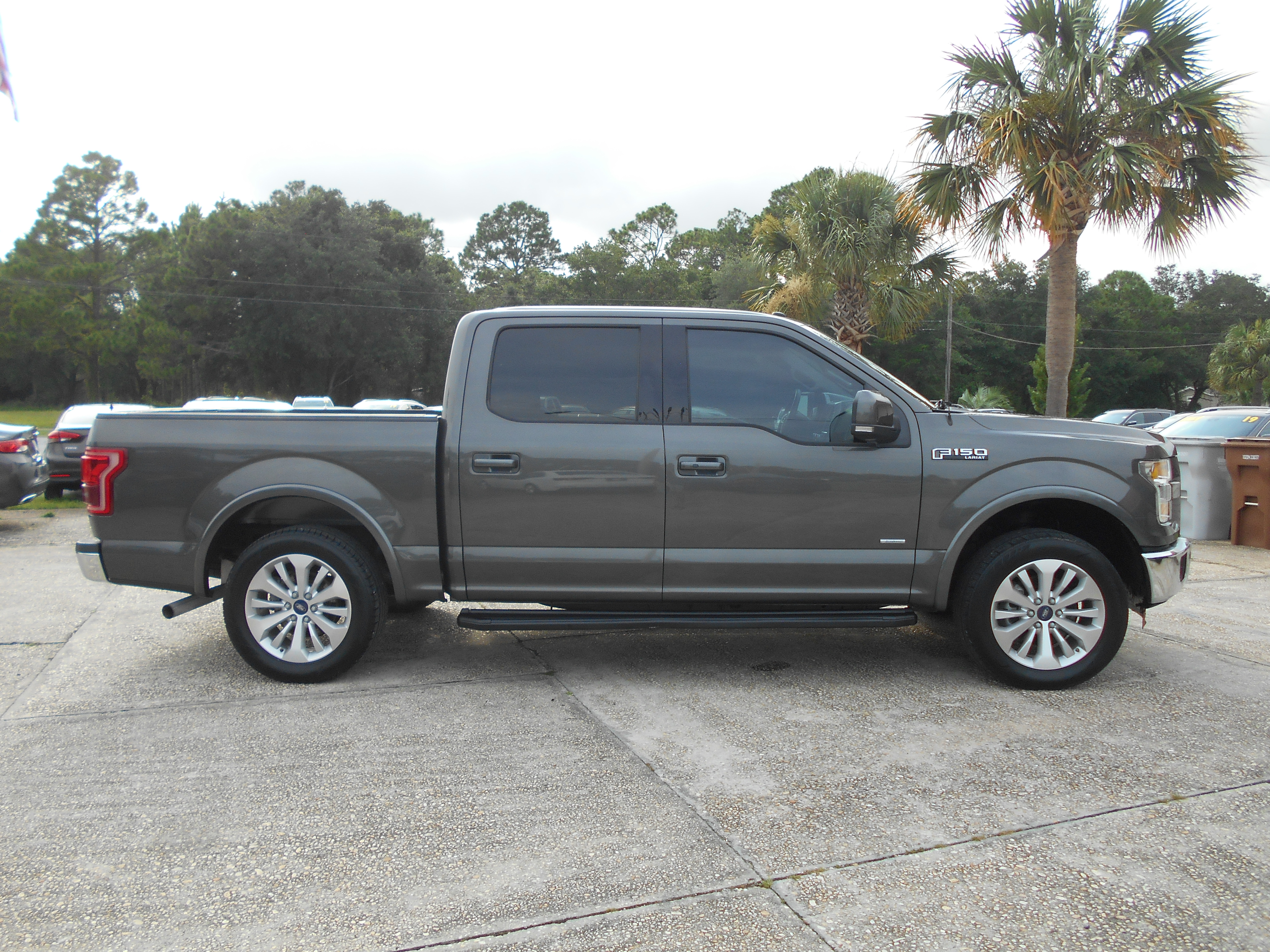 Used 2016 Ford F150 Lariat RWD image 1