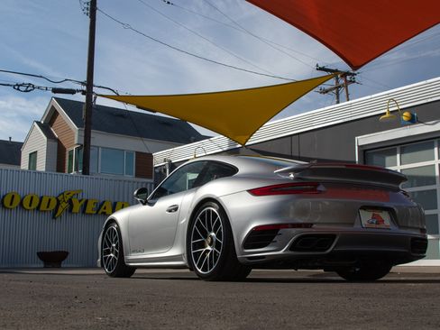 Used 2018 Porsche 911 Turbo S image 4