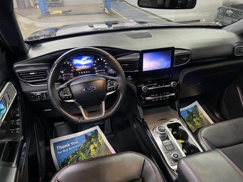 Certified 2022 Ford Explorer ST-Line image 14