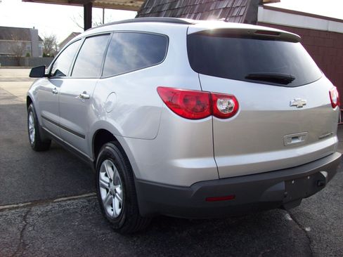 Used 2012 Chevrolet Traverse LS image 8