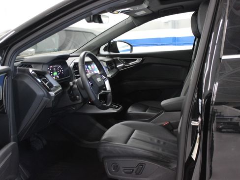 Used 2023 Audi Q4 e-tron Premium RWD image 17