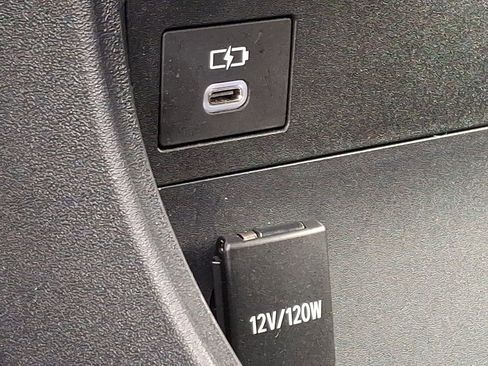 Used 2024 Toyota bZ4X image 27