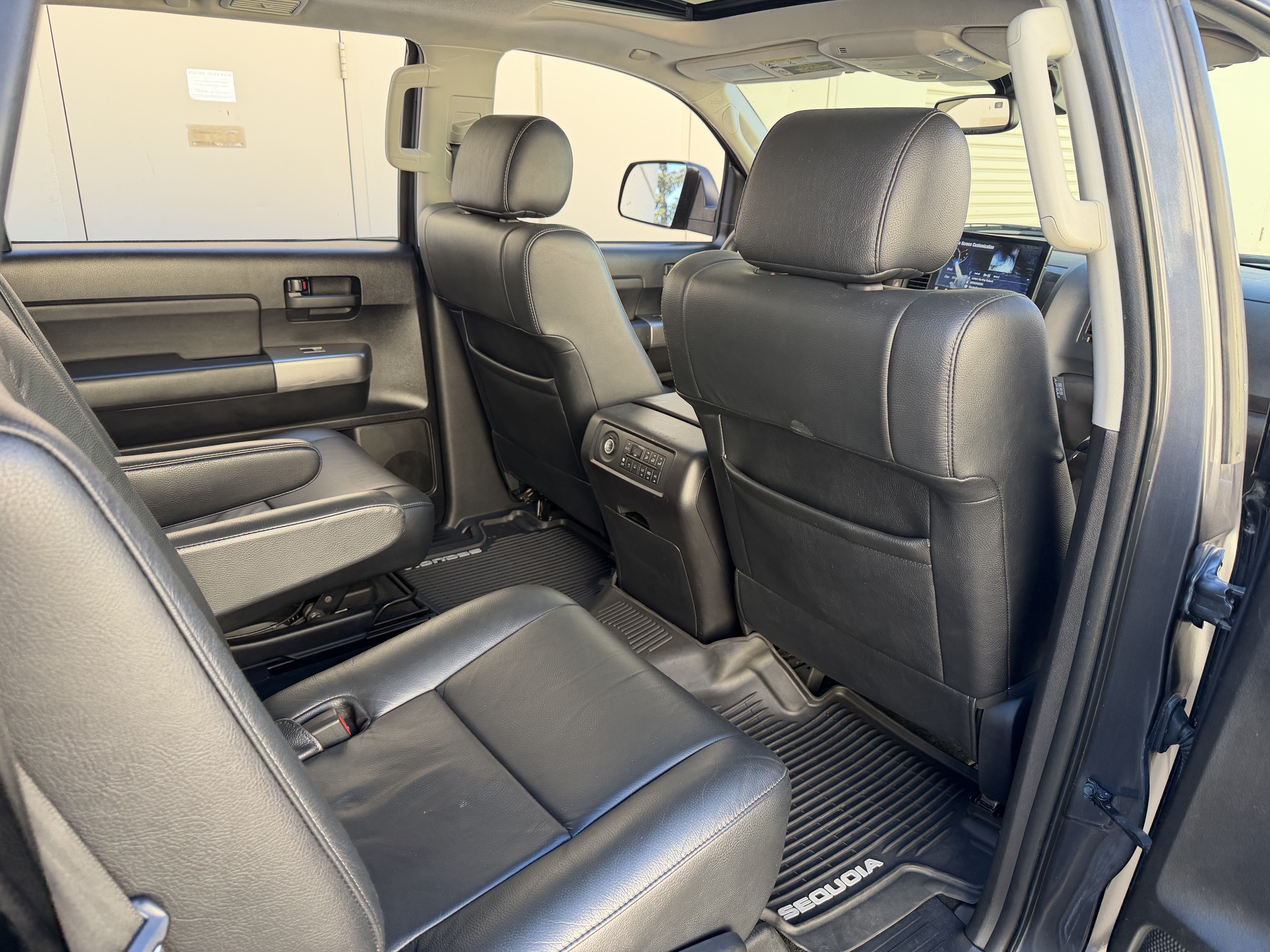 Used 2018 Toyota Sequoia TRD Sport AWD/4WD image 17