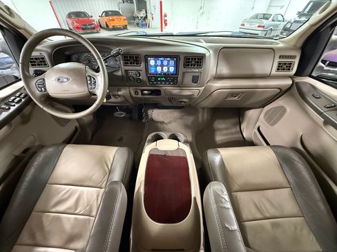 Used 2004 Ford Excursion 4WD Eddie Bauer image 23