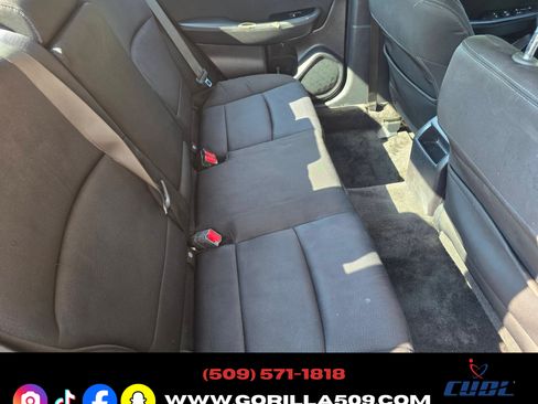 Used 2015 Subaru Legacy 2.5i Premium AWD/4WD image 17