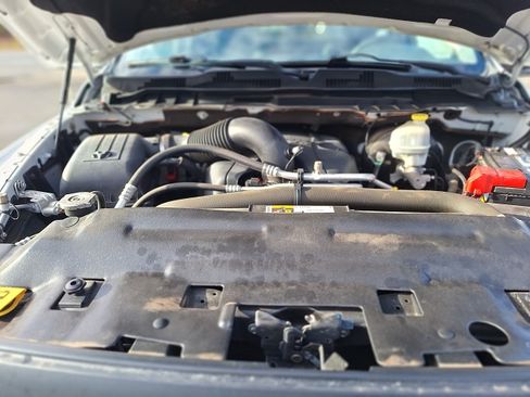 Used 2015 RAM 1500 ST image 12