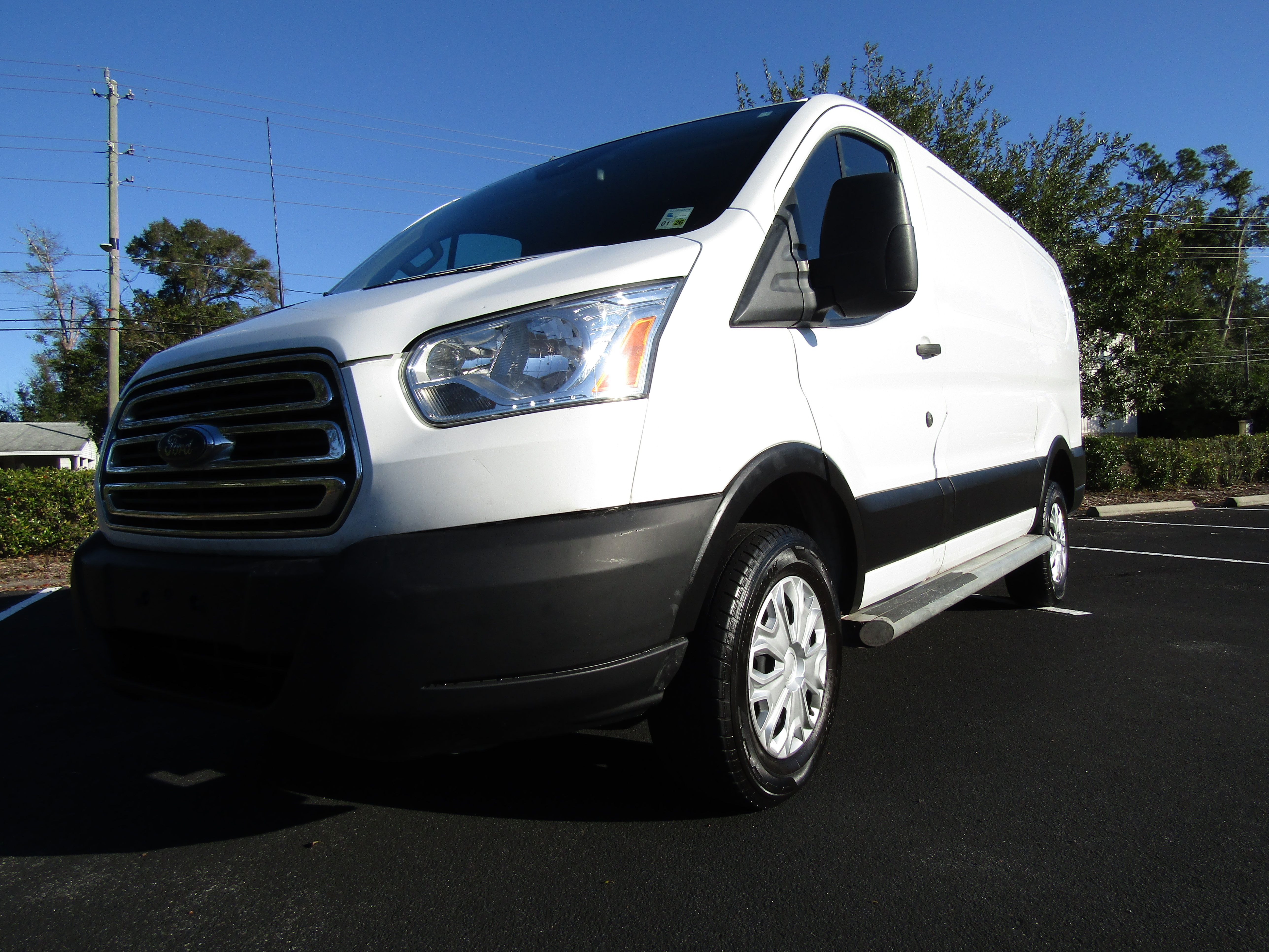 Used 2019 Ford Transit 250 130 Low Roof RWD image 2