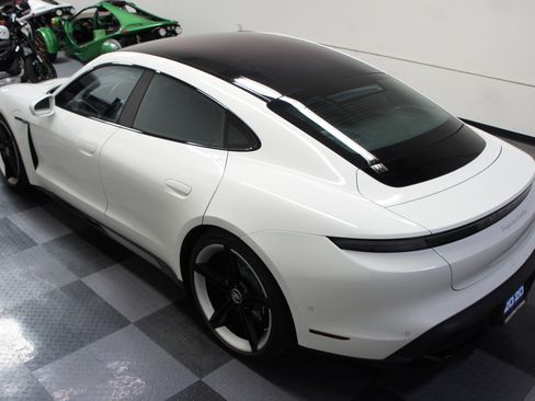 Used 2020 Porsche Taycan Turbo image 6