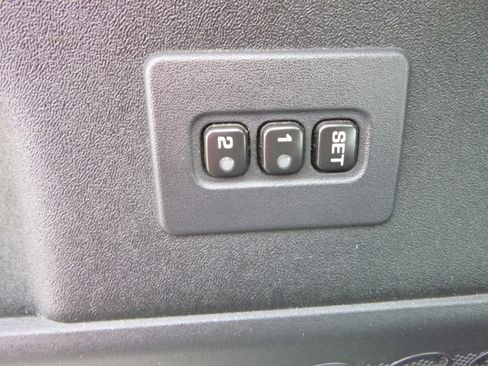 Used 2013 Nissan Titan 4x4 Crew Cab image 16