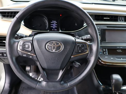 Used 2013 Toyota Avalon XLE Touring FWD image 21