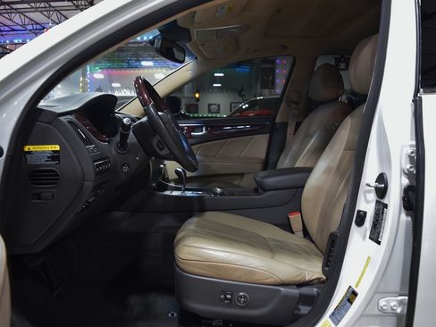Used 2011 Hyundai Equus Signature RWD image 18