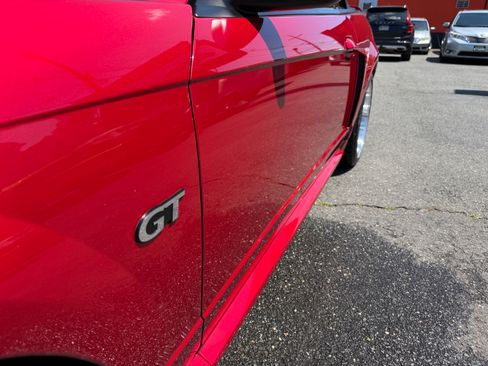 Used 2001 Ford Mustang GT Convertible RWD image 33