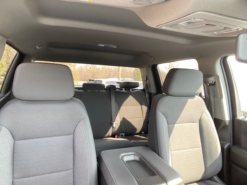 Used 2023 Chevrolet Silverado 1500 Custom AWD/4WD image 8