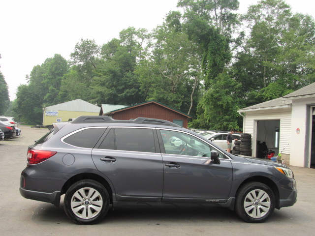 Used 2015 Subaru Outback 2.5i Premium AWD/4WD image 9