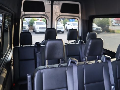 Used 2019 Mercedes-Benz Sprinter 2500 image 14