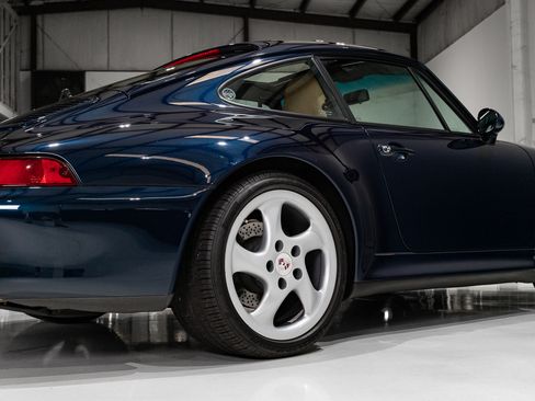 Used 1998 Porsche 911 Carrera S image 28