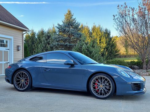 Used 2017 Porsche 911 Carrera 4S image 11