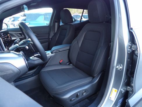 New 2026 Chevrolet Equinox EV LT image 15