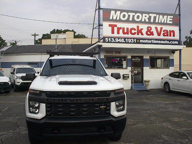 Used 2020 Chevrolet Silverado 2500 W/T AWD/4WD image 2