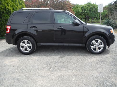 Used 2011 Ford Escape 2WD Limited image 6