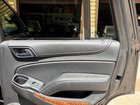Used 2015 Chevrolet Tahoe 4WD LTZ image 11