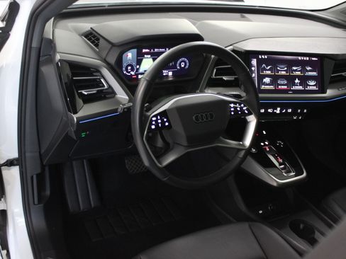 Used 2023 Audi Q4 e-tron Premium Plus image 17