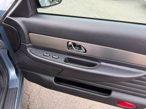 Used 2005 Ford Thunderbird 50th Anniversary image 14