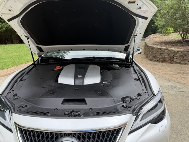 Used 2023 Lexus LS 500h AWD w/ Luxury Package image 25