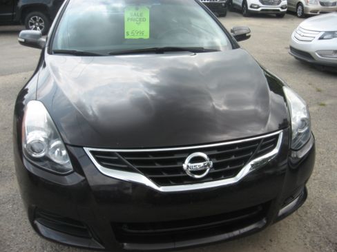 Used 2012 Nissan Altima 2.5 S Coupe FWD image 2